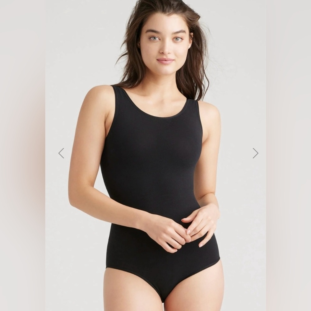 NWT Yummie Shape Full Back Bodysuit S M Small Medium Support Black Tank Top NEW!